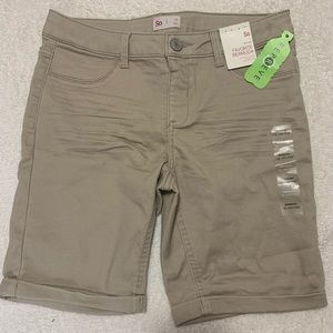 So Khaki Tan Bermuda Shorts Juniors 16 NWT